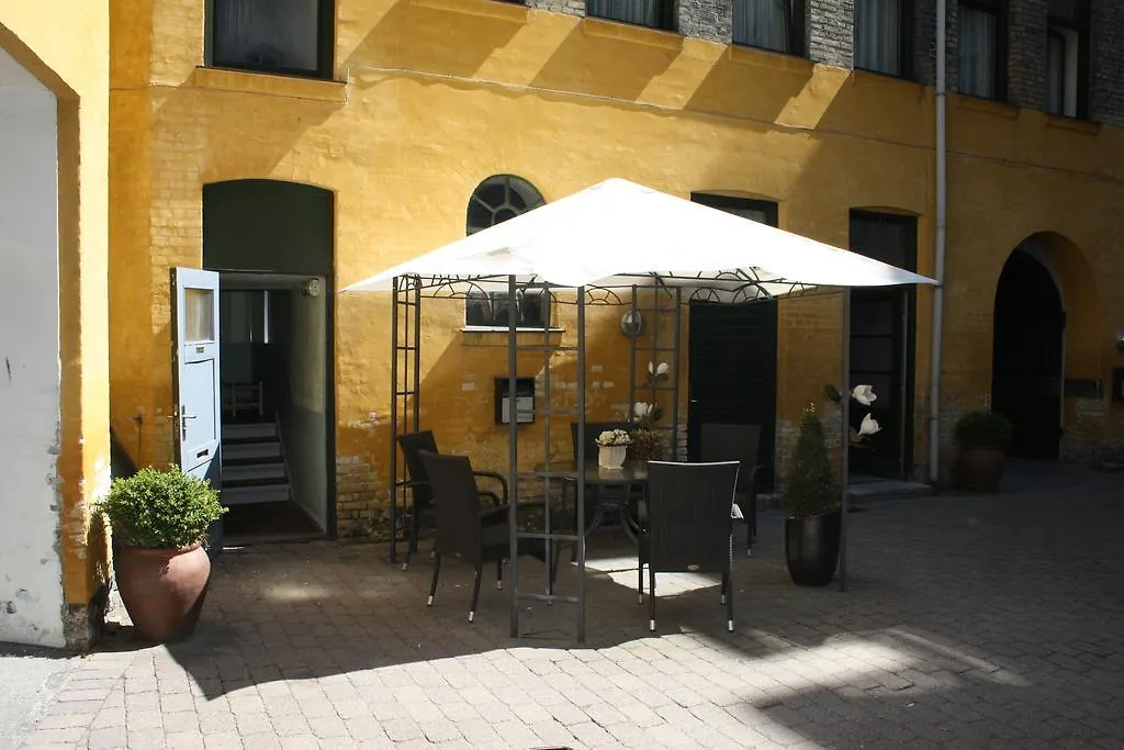 **  City Hotel Nebo Копенгаген Дания